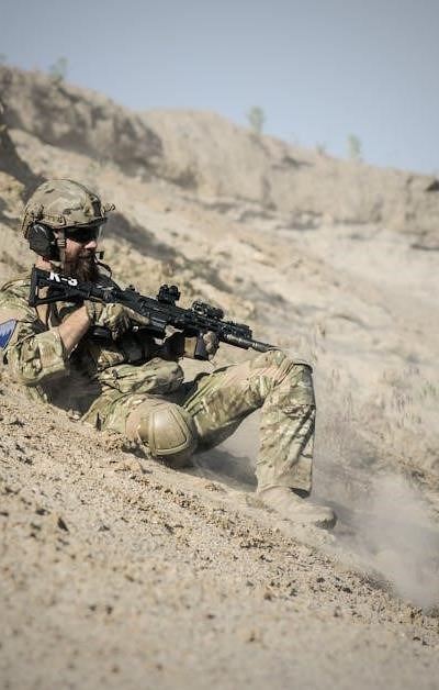 war-desert-guns-gunshow-163486